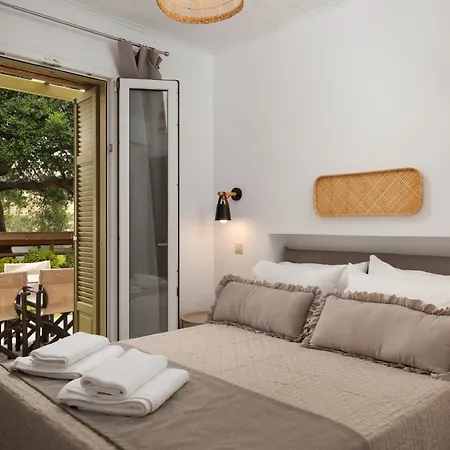 Feriehus Andros Summer Lámira